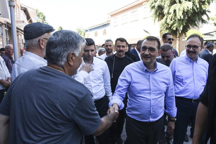 Enerji ve Tabii Kaynaklar Bakanı Dönmez, Yenipazar Belediyesi'ni ziyaret etti G3