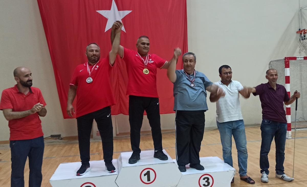 Osmaniye'de d&uuml;zenlenen G&ouml;rme Engelliler Halter T&uuml;rkiye Şampiyonası sona erdi