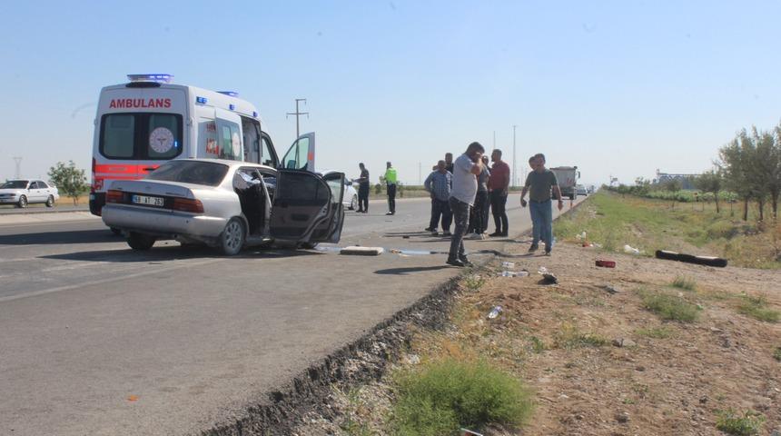 Aksaray'da otomobil ile kamyonun çarpıştığı kazada 1 kişi öldü, 4 kişi yaralandı