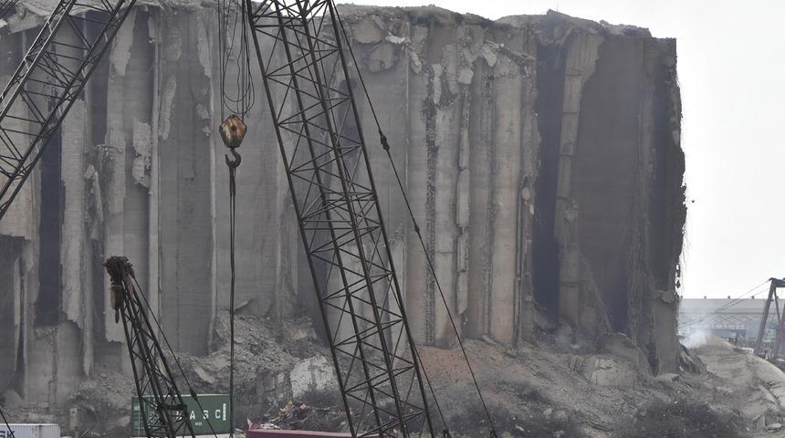 Lübnan'daki patlamanın simgesiydi! 2 yıl sonra yıkıldı