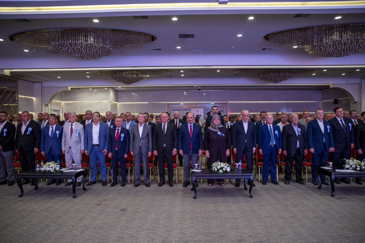 &Ccedil;alışma ve Sosyal G&uuml;venlik Bakanı Bilgin, T&Uuml;RK-İŞ'in "70. Yıl Belgeseli" programında konuştu: