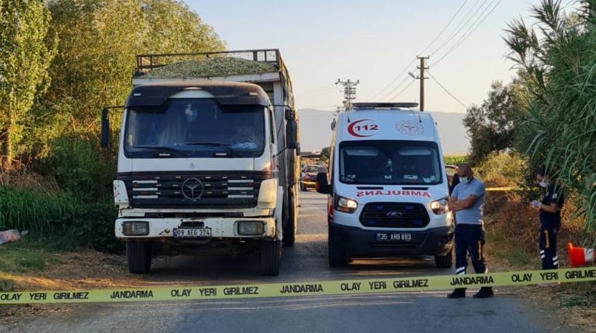 İzmir'de kamyonetler arasında sıkışan kişi öldü