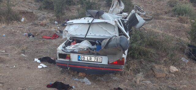 Aydın'da şarampole yuvarlanan otomobildeki 2 kişi öldü