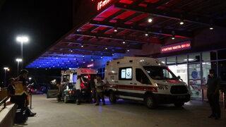 Çorum'da devrilen otomobildeki 3 kişi yaralandı