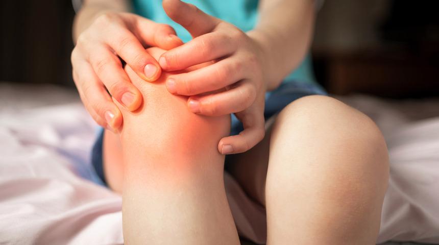 Diz ağrısına ne iyi gelir, evde egzersiz tedavisi ile nasıl geçer? Diz ağrısı neden olur, neye işarettir?
