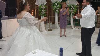 Damat neye uğradığını şaşırdı! Bursa'da düğünde gelinden 'tıraş' sürprizi