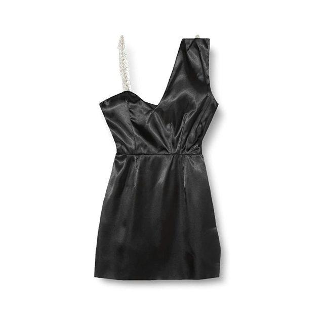 Dilan Çiçek Deniz'in beğeni yağmuruna tutulan siyah kombinini beğenenler için 400 TL altı elbise ve tulum önerileri