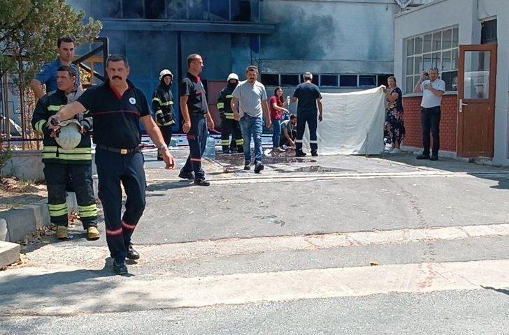 Tekirdağ'da boya fabrikasında meydana gelen patlamada 3 kişi ağır yaralandı G2