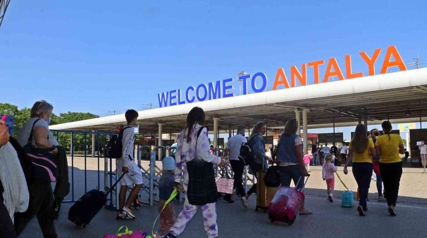 Rakamlarda büyük artış! 7 milyon kişi geldi