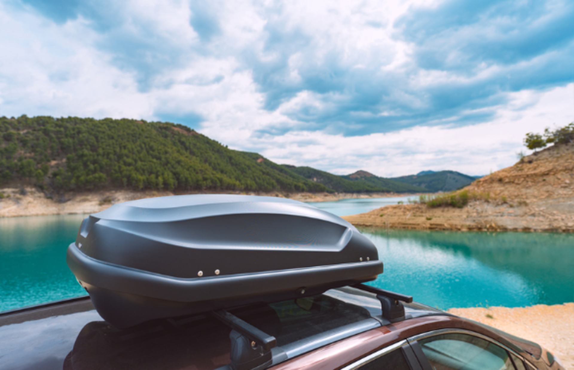 Sürekli arabasıyla gezenler için büyük kolaylık en iyi port bagajlar