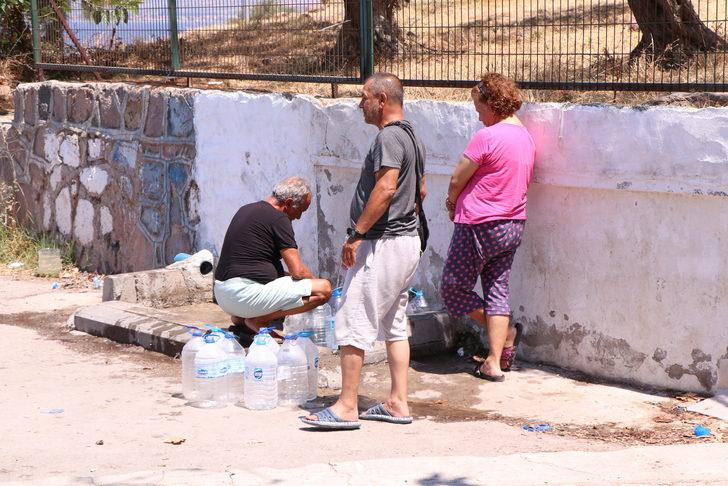 İzmir Dikili'de 4 gündür süren su kesintisi tepkilere neden oluyor G2