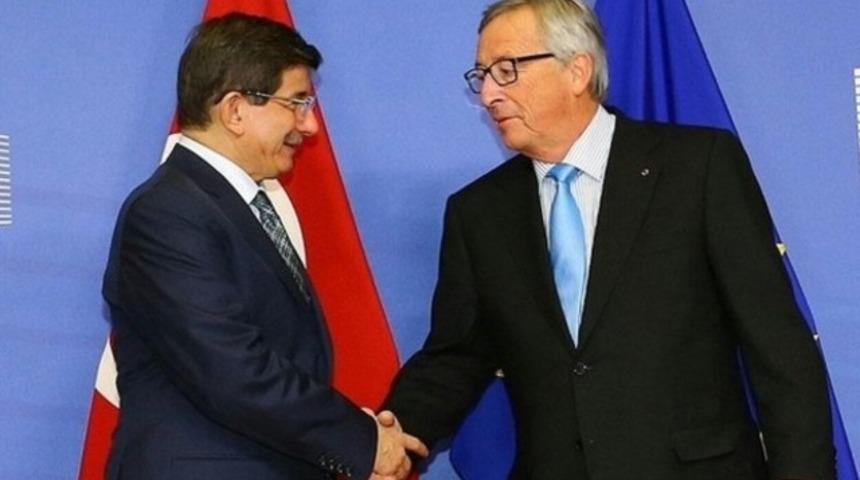 Davutoğlu, Juncker ile telefonda görüştü