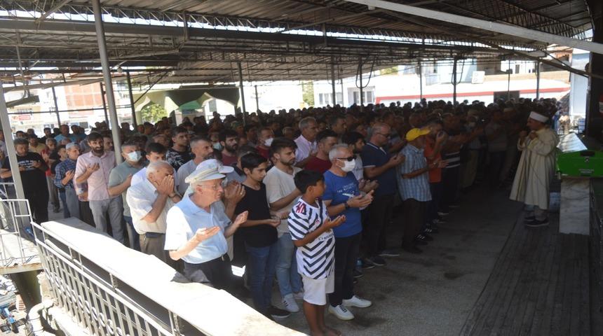 GÜNCELLEME - Aydın'da devrilen otomobildeki 2 kişi öldü