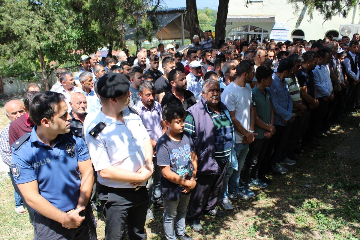 Sakarya'da Kıbrıs gazisi son yolculuğuna uğurlandı