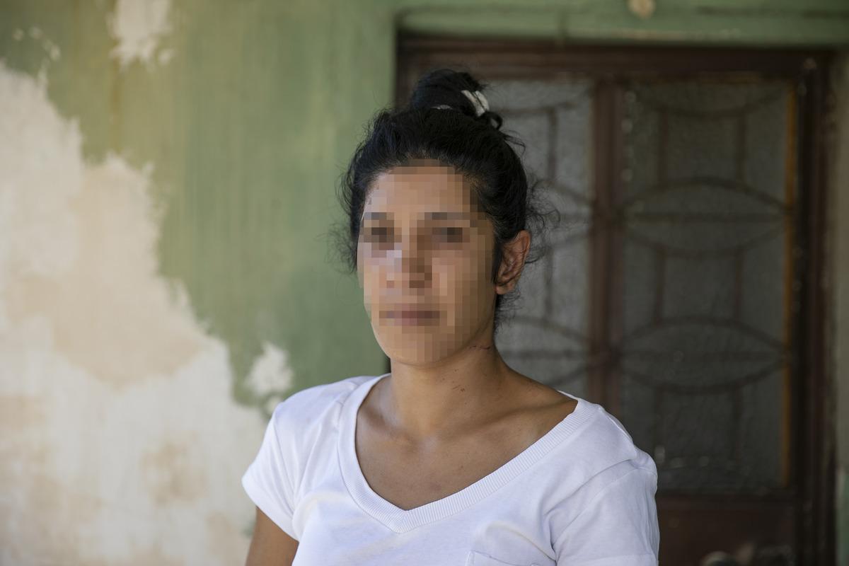 İzmirli kadın, kendisini rehin alan eşi i&ccedil;in en ağır cezayı istiyor