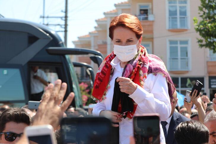İYİ Parti Genel Başkanı Akşener, Kırklareli'nde esnaf ve vatandaşlarla buluştu G2