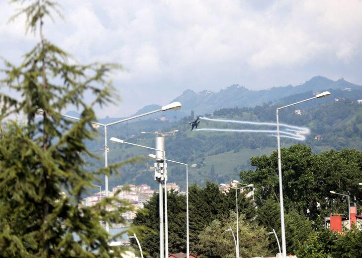 SOLOTÜRK Rize'de prova uçuşu yaptı G1