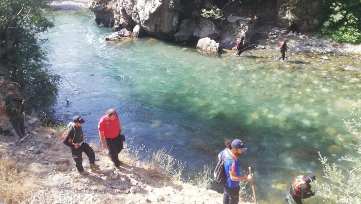 M&uuml;k&uuml;s &Ccedil;ayı'nda akıntıya kapılan hemşireyi arama &ccedil;alışmaları 52 g&uuml;nd&uuml;r s&uuml;r&uuml;yor