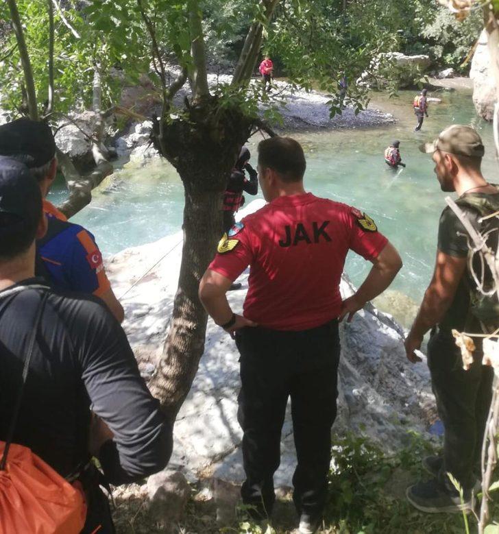 Müküs Çayı'nda akıntıya kapılan hemşireyi arama çalışmaları 52 gündür sürüyor G2
