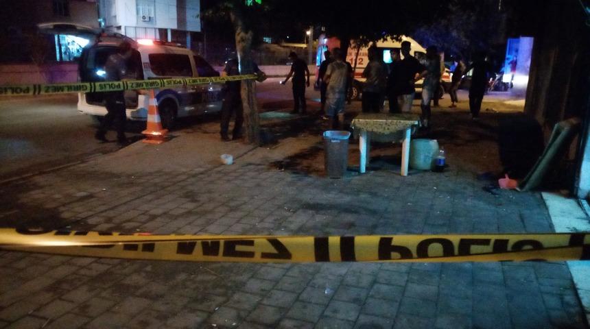 Adana'da silahlı saldırıya uğrayan otomobil tamircisi ağır yaralandı