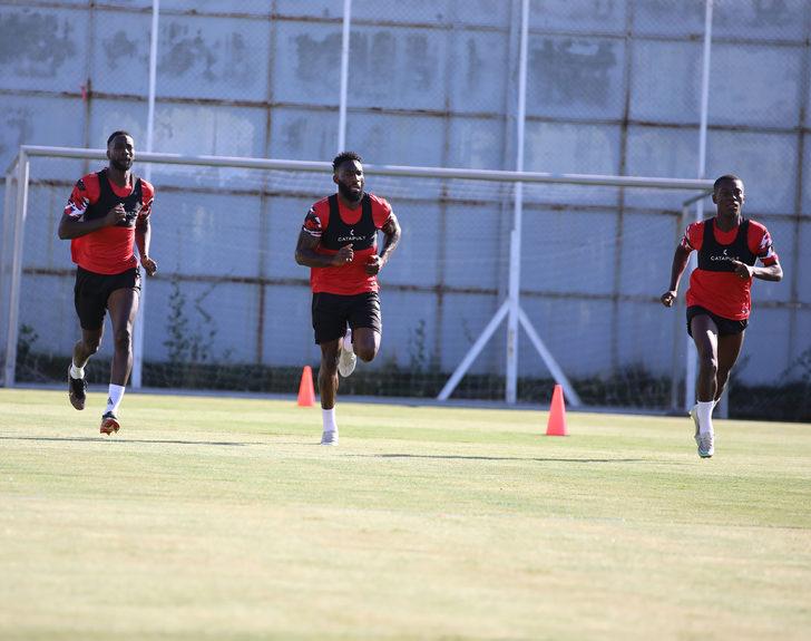 Sivasspor'da Gaziantep FK maçı hazırlıkları başladı G2