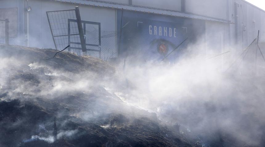 Dünyaca ünlü film stüdyosu Cinecitta yandı! Dumanlar kentin her yerinden görüldü