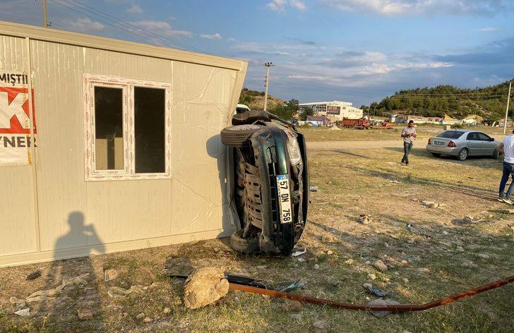 Sinop'ta devrilen otomobildeki 3 kişi yaralandı G1