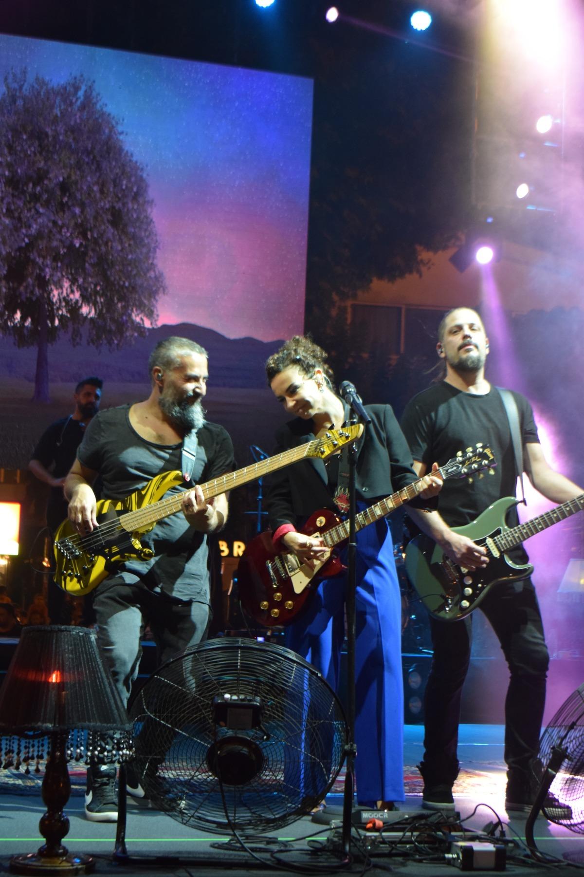 "D&uuml;nya D&uuml;zce G&uuml;nleri" Fatma Turgut konseriyle başladı