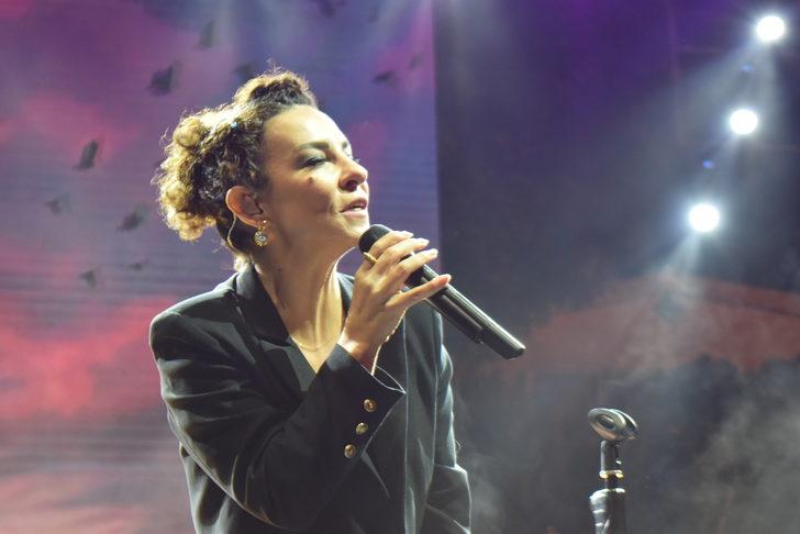 "Dünya Düzce Günleri" Fatma Turgut konseriyle başladı G3