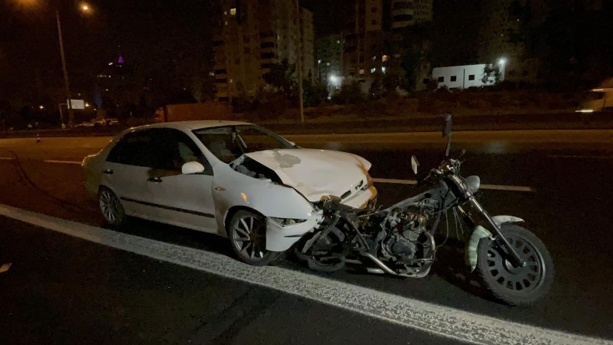 Adana'da otomobil motosikletle &ccedil;arpıştı 1 kişi &ouml;ld&uuml;