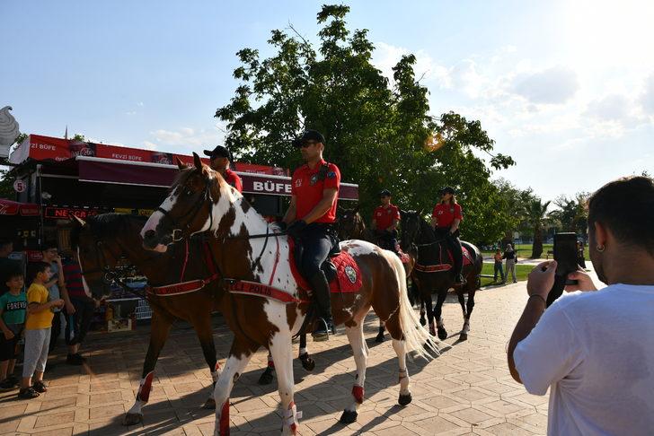 Gaziantep'te atlı polis birlikleri parklarda güvenlik denetimine katıldı G2