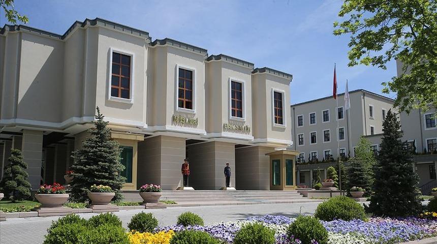 Son dakika: İçişleri duyurdu! '9 bin yabancı terörist sınır dışı edildi'