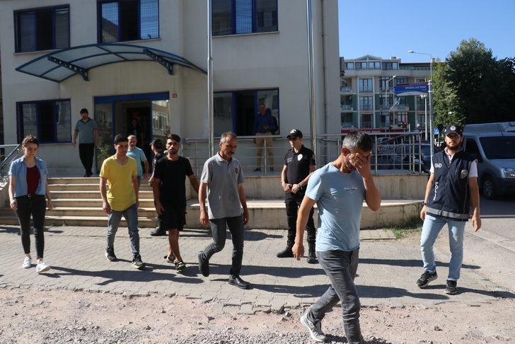 GÜNCELLEME - Yalova merkezli operasyonda 32 düzensiz göçmen yakalandı G3
