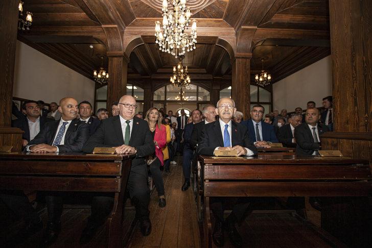 CHP Genel Başkanı Kılıçdaroğlu, Erzurum Kongresi'nin yapıldığı binayı gezdi G5