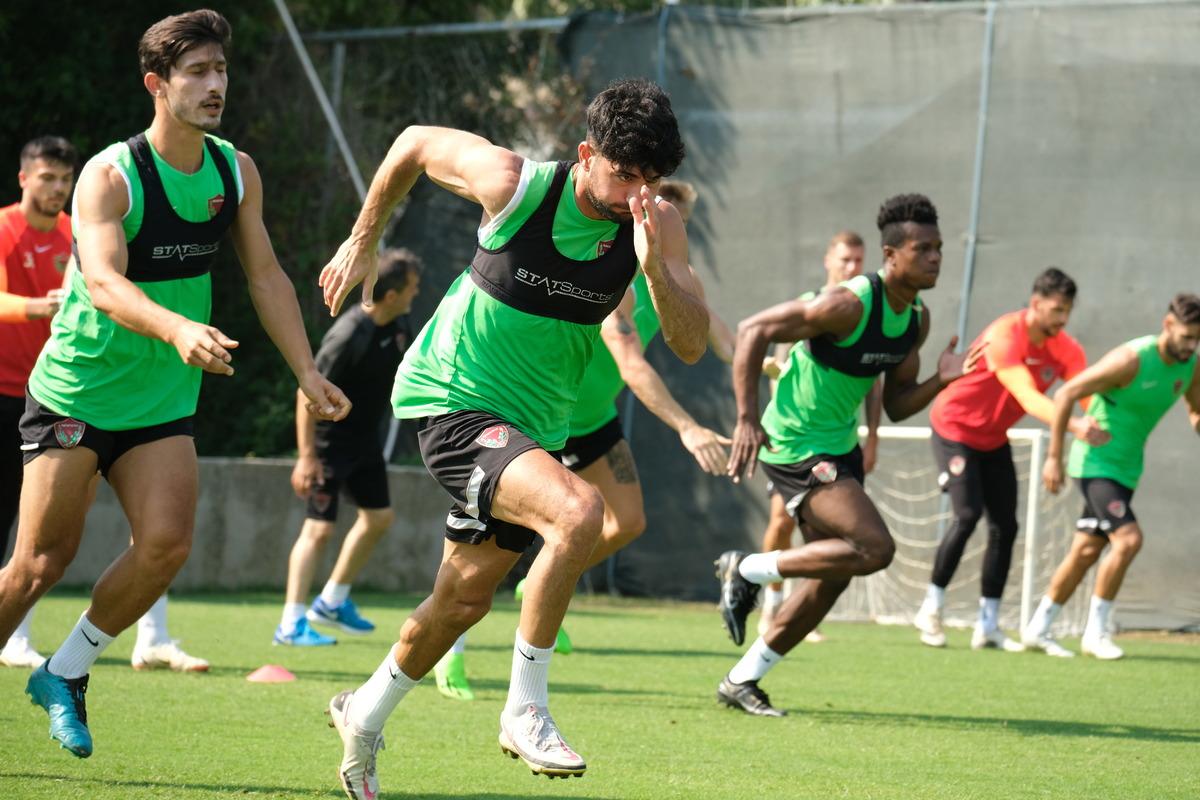 Hatayspor'da yeni sezon hazırlıkları s&uuml;r&uuml;yor