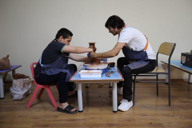 Nevşehir'de "özel insanlar" mesleki eğitim alıyor G4