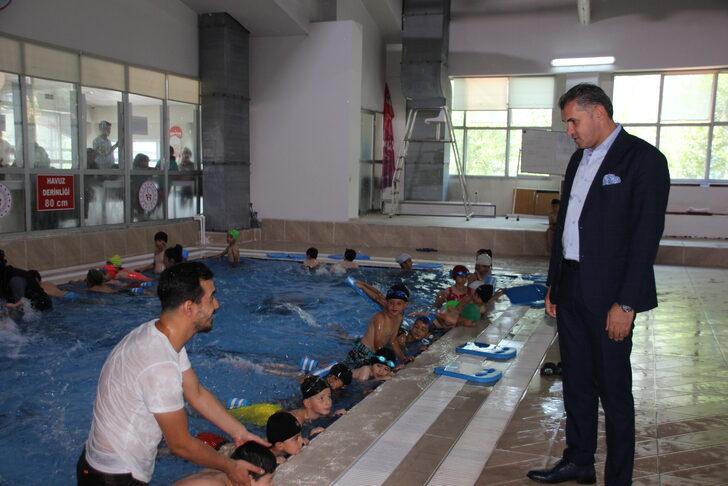 Hakkari'de iki yılda 12 bin çocuğa yüzme eğitimi verildi G3