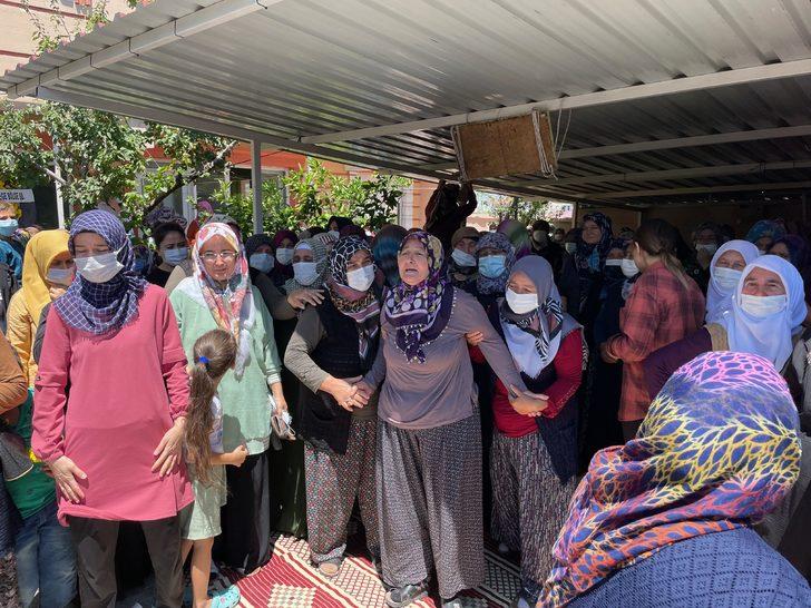 Manisa'da çamur altında kalan işçinin cenazesi defnedildi G1