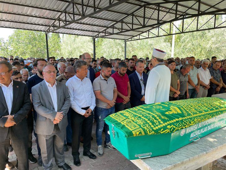 Manisa'da çamur altında kalan işçinin cenazesi defnedildi G3