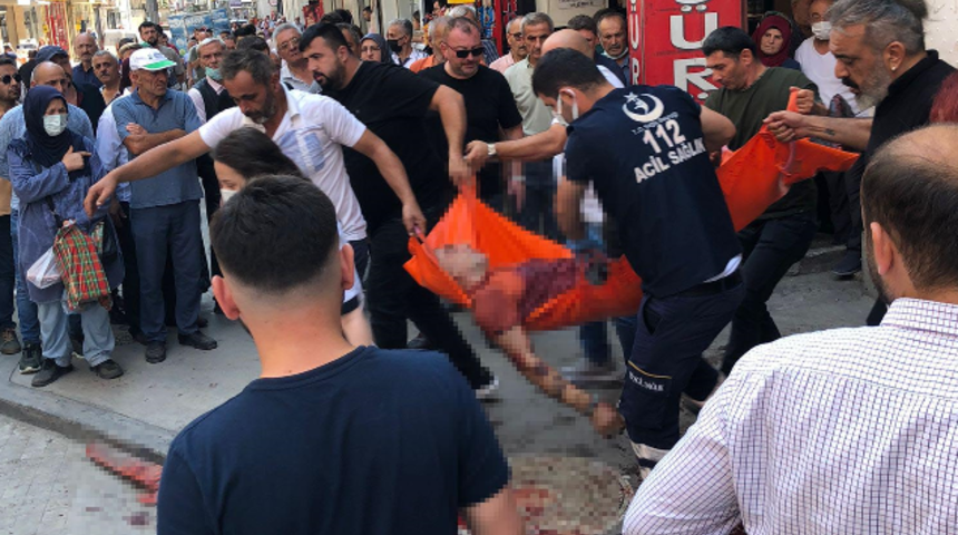 Ordu'da korkunç olay! Bıçağı rastgele savurdu, eski erkek arkadaşını kanlar içinde bıraktı