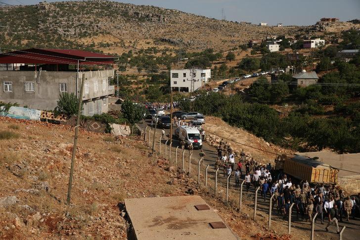 Piyade Er Sofioğlu'nun cenazesi Diyarbakır'da son yolculuğuna uğurlandı G1