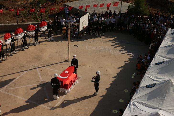 Piyade Er Sofioğlu'nun cenazesi Diyarbakır'da son yolculuğuna uğurlandı G5