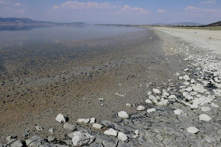 Burdur Gölü'nde alg patlaması endişeye neden oldu G4