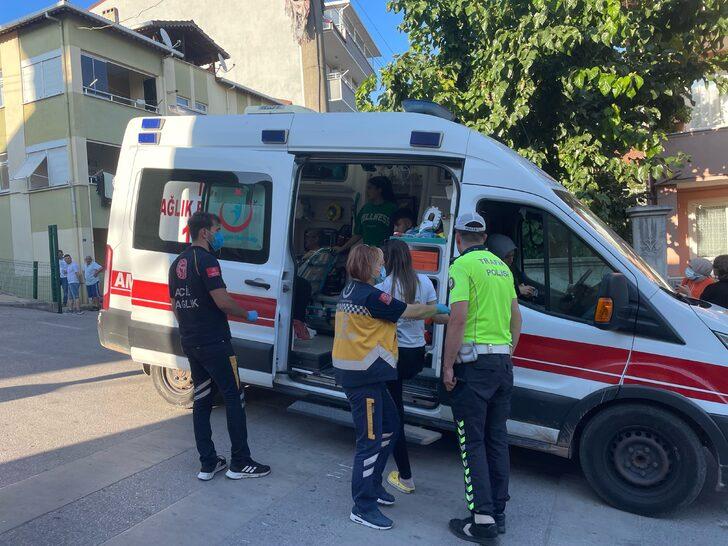 GÜNCELLEME - Kocaeli'de binanın bahçesine devrilen midibüsteki 8 yolcu yaralandı G3