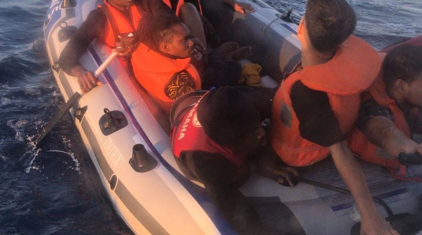 Bodrum açıklarında 8 düzensiz göçmen kurtarıldı