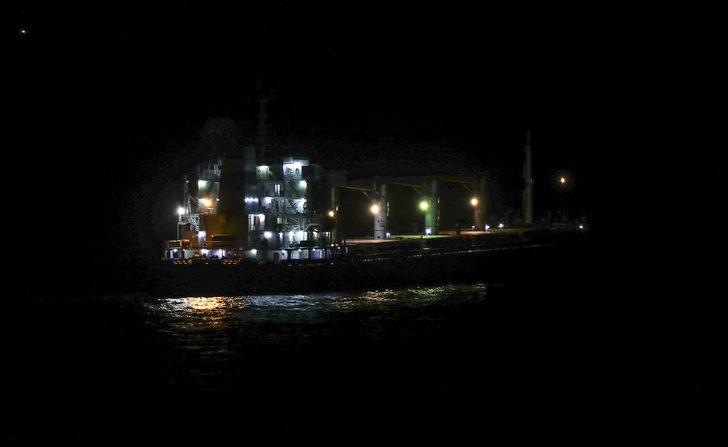 Odessa'dan gelen kuru yük gemisi Razoni İstanbul Boğazı Karadeniz girişine ulaştı G2