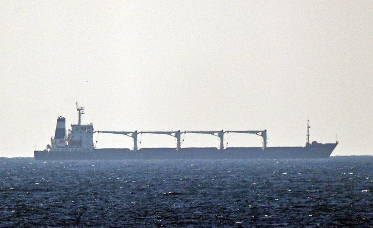 Odessa'dan gelen kuru yük gemisi Razoni İstanbul Boğazı Karadeniz girişine ulaştı G4