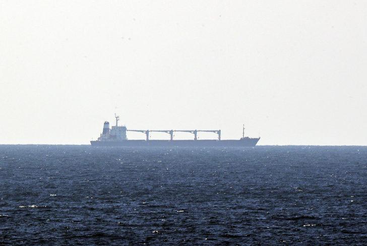 Odessa'dan gelen kuru yük gemisi Razoni İstanbul Boğazı Karadeniz girişine ulaştı G5