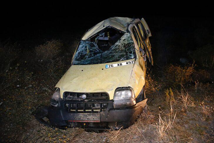 Eskişehir'de iki aracın çarpışması sonucu 1 kişi öldü 4 kişi yaralandı G3