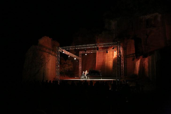 19. Uluslararası Gümüşlük Müzik Festivali'nde İngiliz piyanistler konser verdi G5